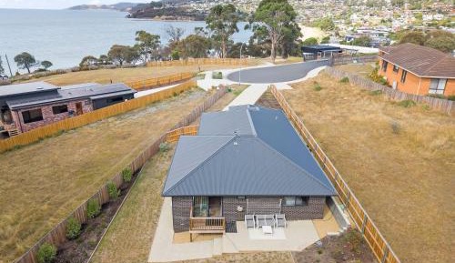 Four-Bedroom Holiday Home