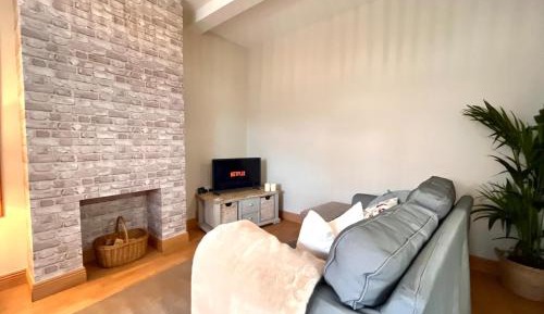 One-Bedroom Apartment - Sea Side
