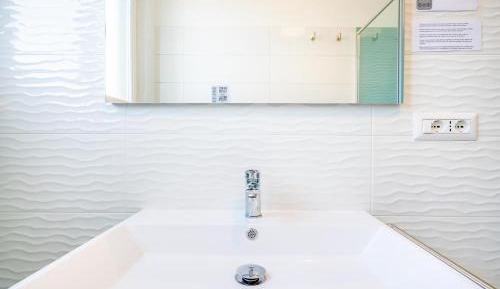 Two-Bedroom Deluxe Apartment with Balcony