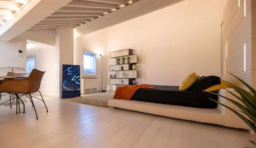 Superior One-Bedroom Apartment