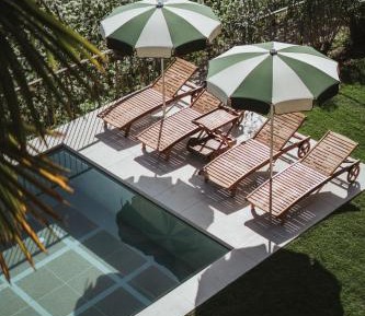 One-Bedroom Apartment with Garden