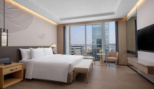 Superior King Suite - Non-Smoking