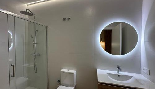 Studio Apartment with King Bed