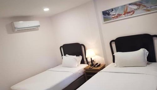 Standard Twin Room