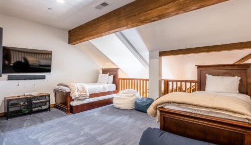 Three-Bedroom Townhouse