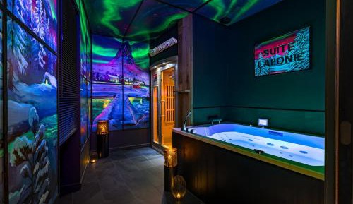 Suite with Mountain View