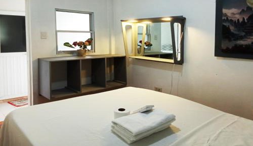Basic Triple Room with Shared Bathroom