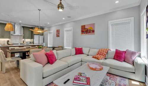 Eight-Bedroom Holiday Home