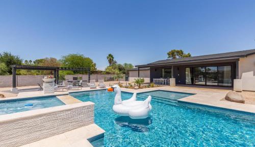 Five-Bedroom Holiday Home