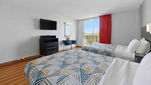 Queen Room with Two Queen Beds - Non-Smoking