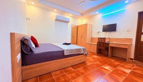 Deluxe Double or Twin Room