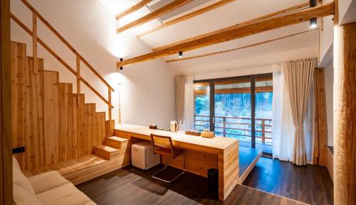 Family Room with Mountain View