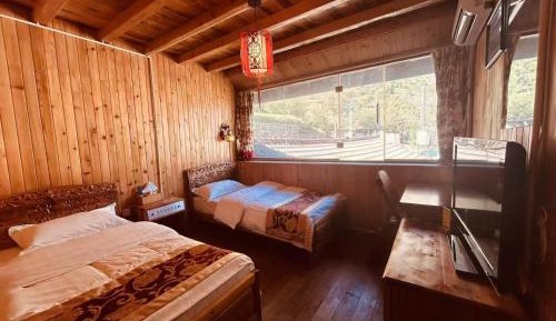 Deluxe Twin Room (Private Bathroom+air-conditioning)