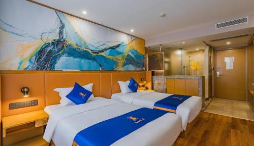 Comfort Twin Room (comfortable mattress + small refrigerator)