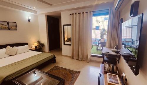 Deluxe Double Room with Balcony