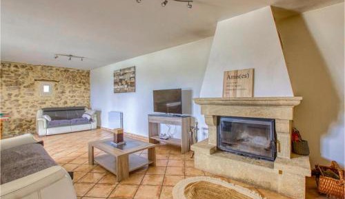 Three-Bedroom Vacation Home 