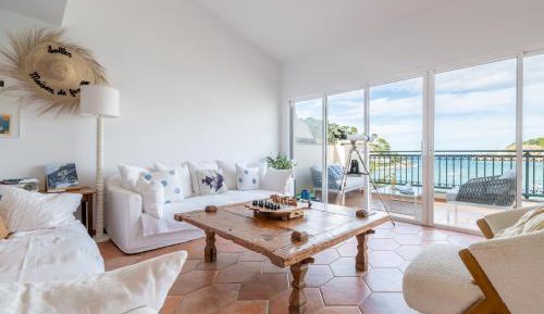 Three-Bedroom Superior Apartment