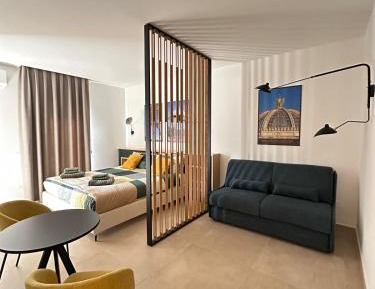 King Studio with Sofa Bed