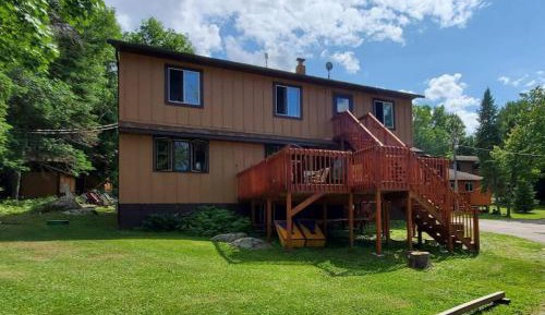 Six-Bedroom Holiday Home