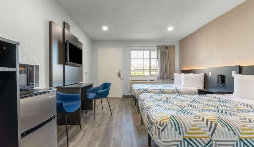 Quadruple Room - Disability Access - Roll in Shower