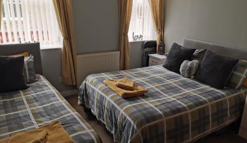 Twin Room with Private Bathroom