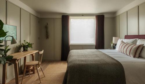 Double Room with Private Bathroom