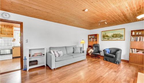 Three-Bedroom Holiday Home 