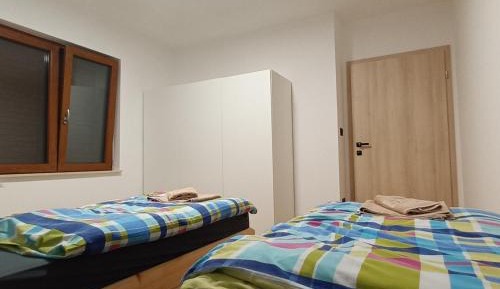Deluxe One-Bedroom Apartment