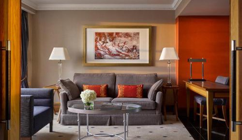 One-Bedroom Suite with Balcony