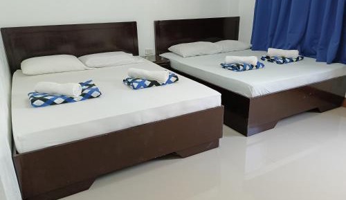 Quadruple Room with Private Bathroom