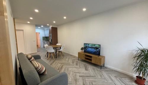 One-Bedroom Deluxe Apartment