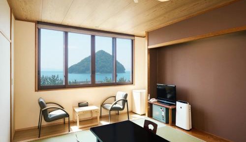 Japanese-Style Quadruple Room