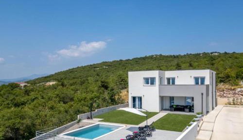 Four Bedroom Villa with Private Pool