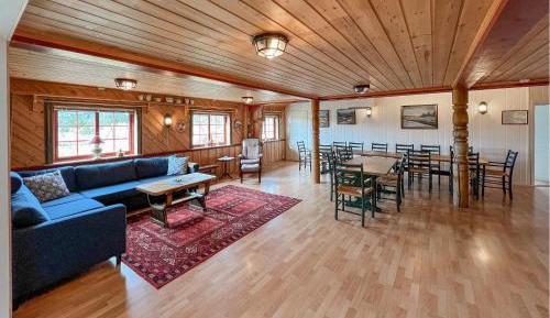 Four-Bedroom Holiday Home