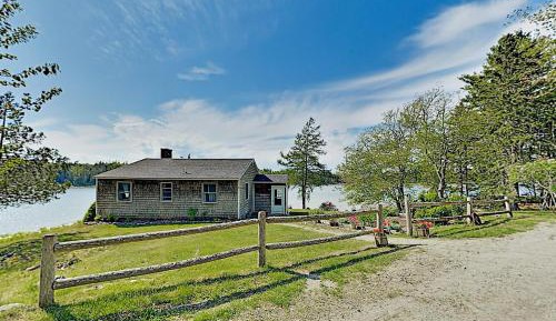 Two-Bedroom Holiday Home
