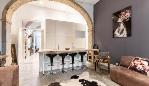 Two-Bedroom Deluxe Apartment with Balcony