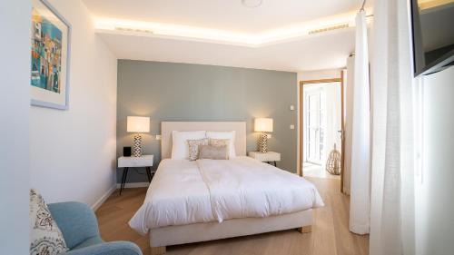 Two-Bedroom Deluxe Apartment