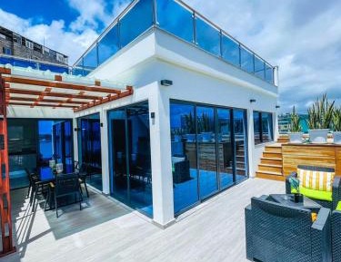 Appartement 3 Chambres Premium Avec Terrasse Vue Mer et Piscine Privée
