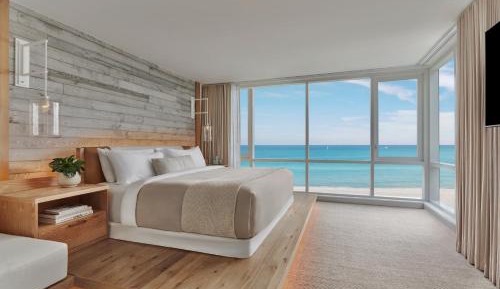 Two-Bedroom Suite with Balcony - Oceanfront