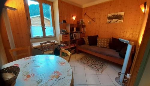 Superior One-Bedroom Apartment