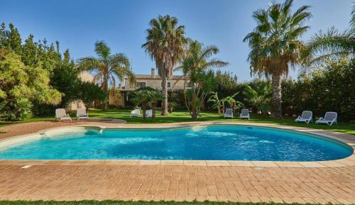 Villa with Garden View