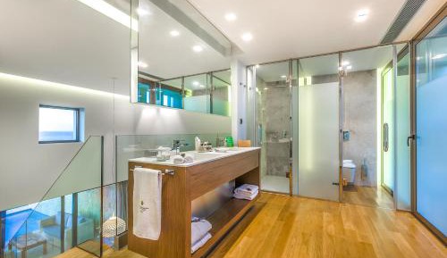 Presidential Maisonette Sea Front with Private Pool