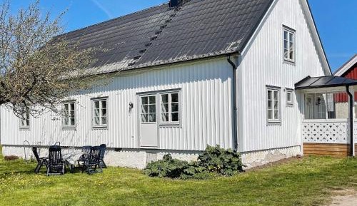 Two-Bedroom Holiday Home