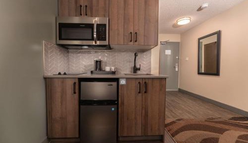 King Rom with Kitchenette