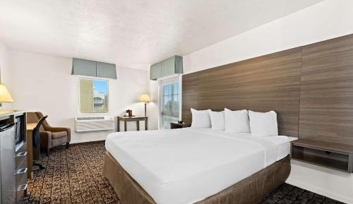 King Room - Non-Smoking