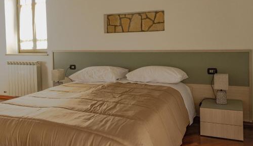 Three-Bedroom Deluxe Apartment