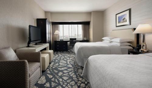 Guest room, 2 Queen, City view