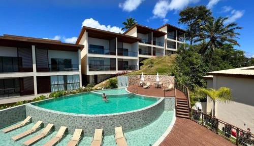 One-Bedroom Apartment with Pool View