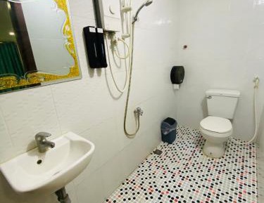 4-Bed Mixed Dormitory Room