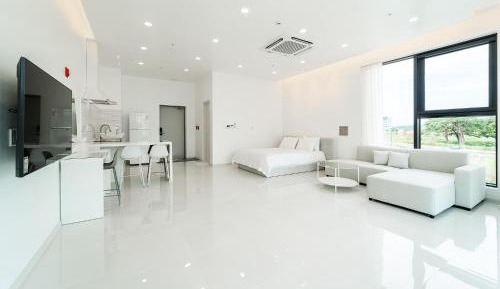One-Bedroom Villa